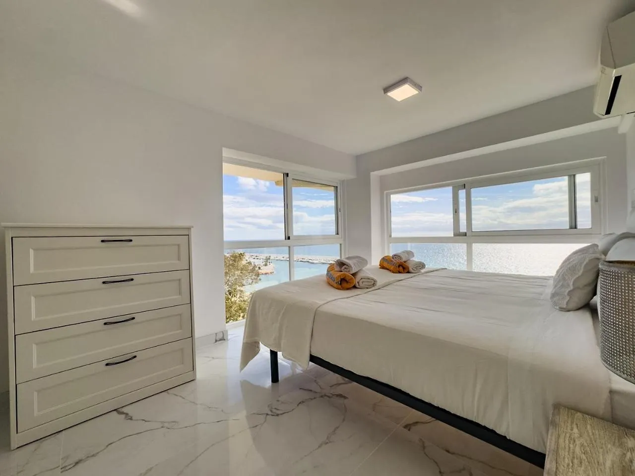 Skol 617 Beachfront Two-Bedrooms Duplex With Sea Views Marbella 0*,  Spain
